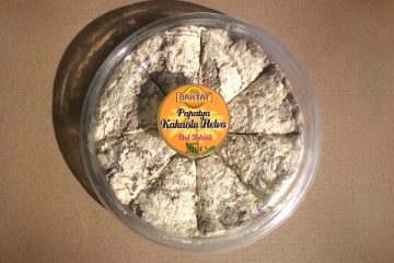 Tray of Papatya kakaolu helva by Baktat
